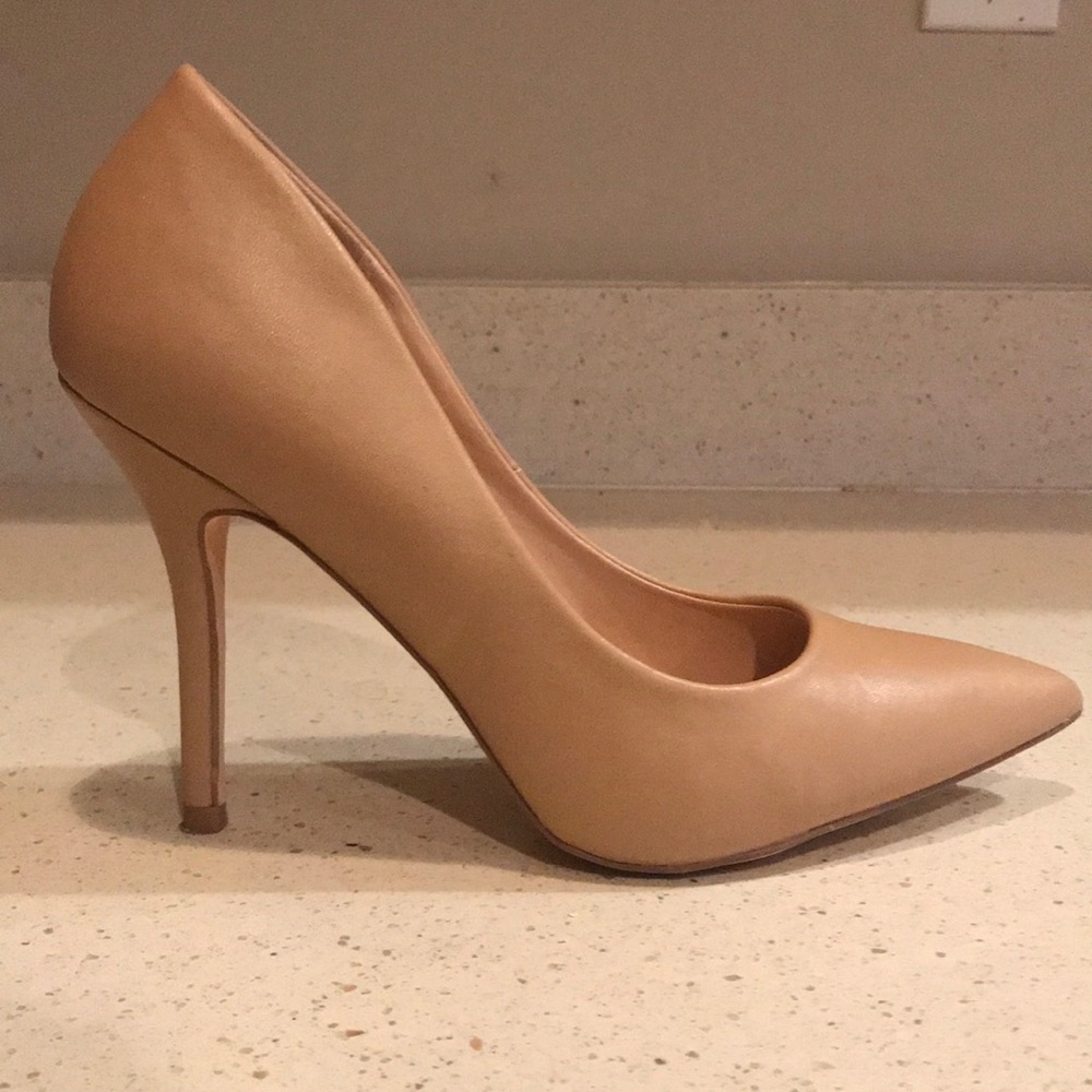 Nude Pointed Toe Pumps